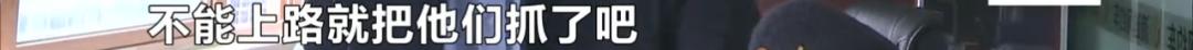 DƬ